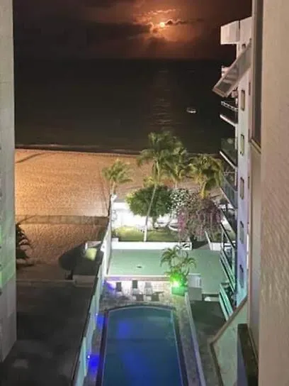 Apto 3 Quartos Pe Na Areia Prox De Recife 0*,  Brasil